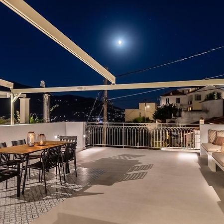 Breezy Rooftop House Skopelos Town Exterior photo